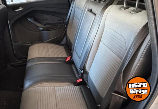 Autos - Ford Kuga 2017 Nafta 130723Km - En Venta