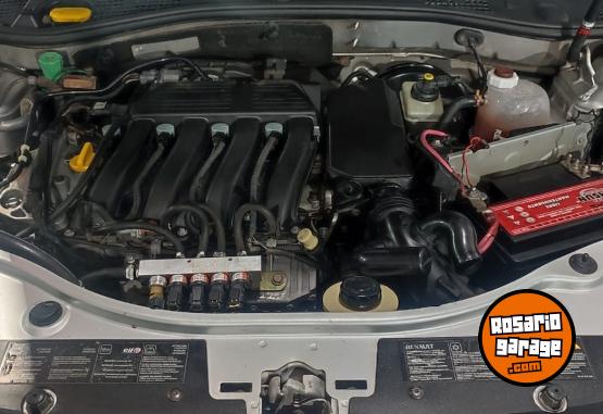 Camionetas - Renault DUSTER 2.0 4X2 LUXE NAV 2013 GNC 181000Km - En Venta