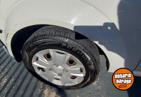 Autos - Ford KA 1.0 FLY  VIRAL 2013 Nafta 128000Km - En Venta