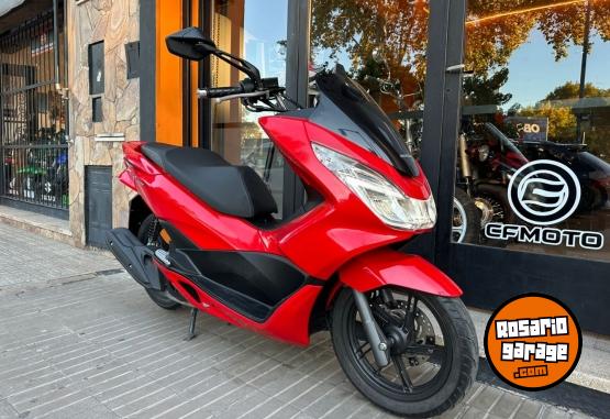 Motos - Honda PCX 150 2017 Nafta 9800Km - En Venta