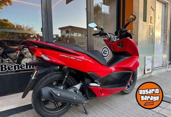 Motos - Honda PCX 150 2017 Nafta 9800Km - En Venta