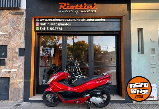 Motos - Honda PCX 150 2017 Nafta 9800Km - En Venta