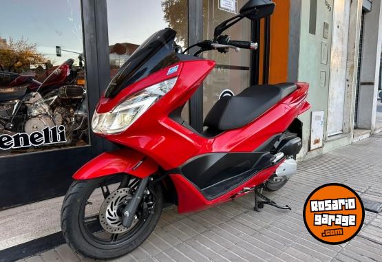 Motos - Honda PCX 150 2017 Nafta 9800Km - En Venta