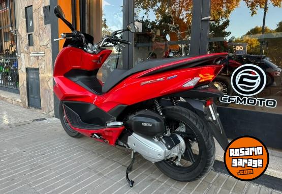 Motos - Honda PCX 150 2017 Nafta 9800Km - En Venta