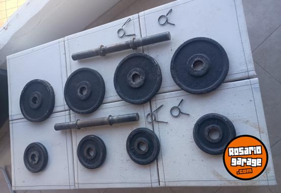 Deportes - Excelente Par de Mancuernas Macizas con Topes y 8 Discos de Fundici�n - En Venta