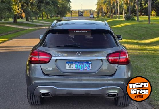 Autos - Mercedes Benz GLA 200 URBAN 2018 Nafta 158000Km - En Venta