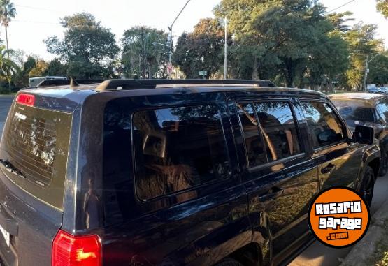 Camionetas - Jeep Patriot Sport 2013 Nafta 180000Km - En Venta