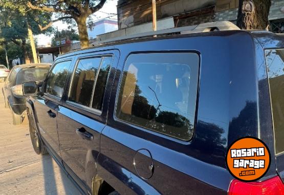 Camionetas - Jeep Patriot Sport 2013 Nafta 180000Km - En Venta