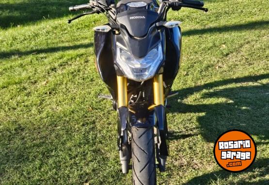 Motos - Honda Cb 2017 Nafta 33000Km - En Venta