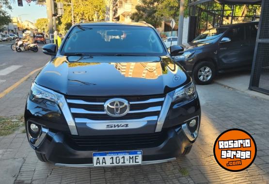 Camionetas - Toyota SW4 2.8  SRX 2016 Diesel  - En Venta