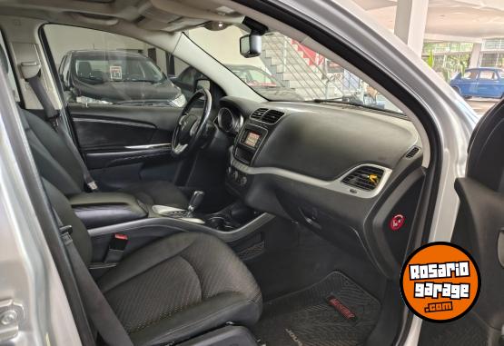Camionetas - Dodge JOURNEY 2011 Nafta 290000Km - En Venta