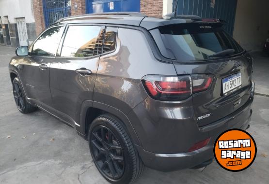 Camionetas - Jeep COMPASS 2.0T BLACKHAWK AT 2025 Nafta 11000Km - En Venta