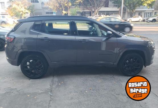 Camionetas - Jeep COMPASS 2.0T BLACKHAWK AT 2025 Nafta 11000Km - En Venta