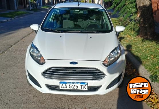 Autos - Ford Fiesta Kinetic 2016 Nafta 77000Km - En Venta