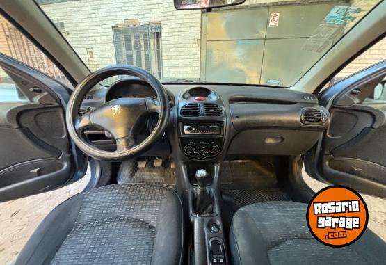 Autos - Peugeot 206 2008 Nafta 170000Km - En Venta