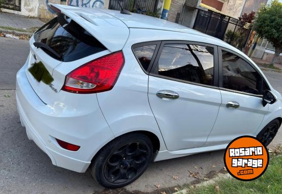 Autos - Ford Fiesta Kinetic Titanium 2012 Nafta 174000Km - En Venta