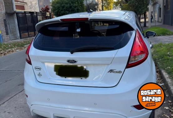 Autos - Ford Fiesta Kinetic Titanium 2012 Nafta 174000Km - En Venta