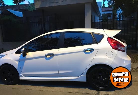 Autos - Ford Fiesta Kinetic Titanium 2012 Nafta 174000Km - En Venta