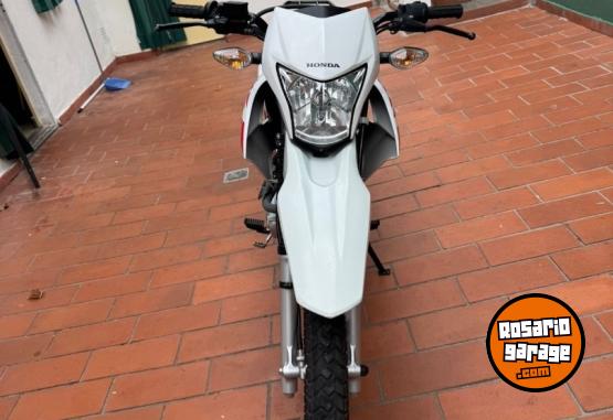 Motos - Honda XR 2024 Nafta 9900Km - En Venta