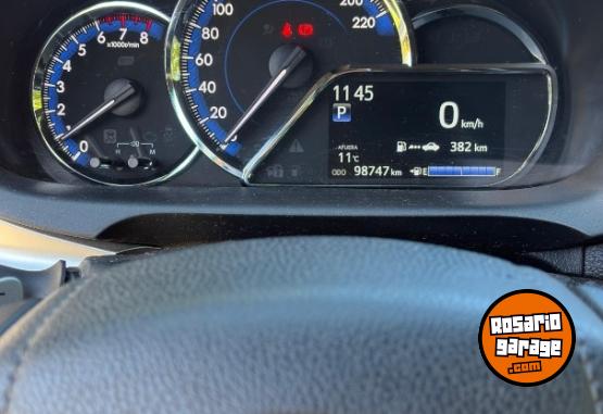 Autos - Toyota Yaris Xls Pack 2021 Nafta 98000Km - En Venta