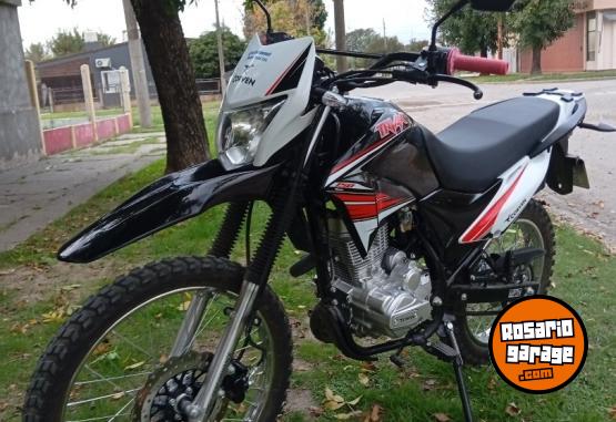 Motos - Corven Triax 150 2024 Nafta 600Km - En Venta