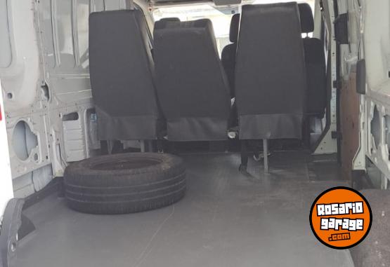 Utilitarios - Ford Transi 2020 Diesel 150000Km - En Venta