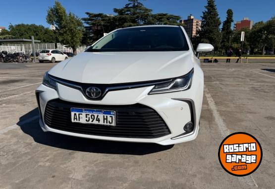Autos - Toyota XEI CVT 2022 Nafta 66000Km - En Venta
