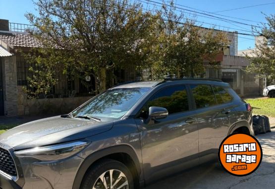 Autos - Toyota COROLLA CROSS 2022 Electrico / Hibrido 87000Km - En Venta