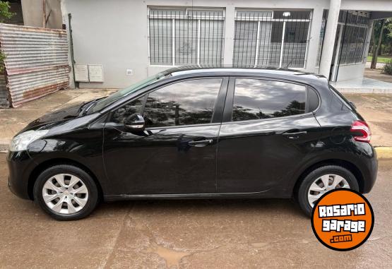 Autos - Peugeot 208 Active 1.5 2015 Nafta 108000Km - En Venta