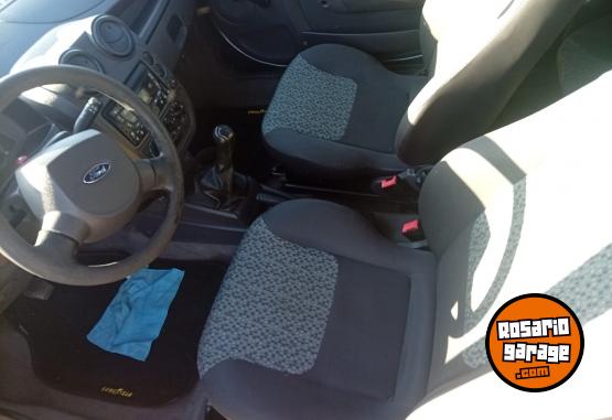 Autos - Ford KA Viral 2012 Nafta 124000Km - En Venta