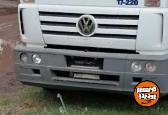 Camiones y Gr�as - Vendo 220 trabajando - En Venta
