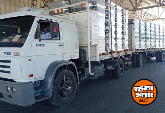 Camiones y Gr�as - Vendo 220 trabajando - En Venta