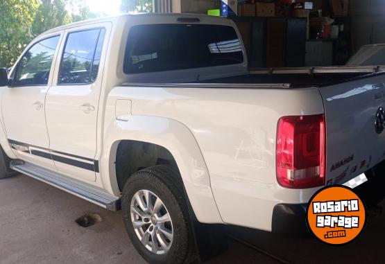 Camionetas - Volkswagen Amarok Confortline 2017 Diesel 140000Km - En Venta