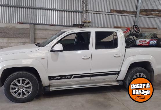 Camionetas - Volkswagen Amarok Confortline 2017 Diesel 140000Km - En Venta