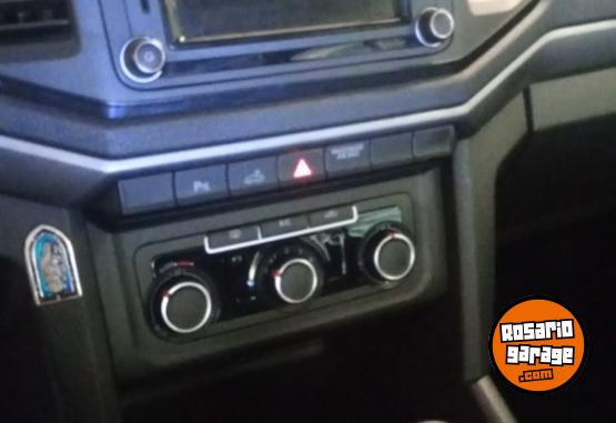 Camionetas - Volkswagen Amarok Confortline 2017 Diesel 140000Km - En Venta