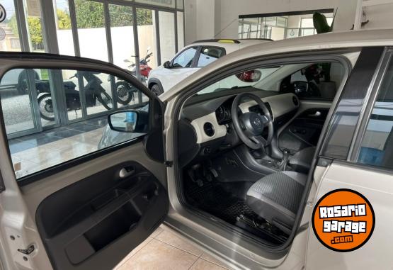 Autos - Volkswagen MOVE UP 2015 Nafta 104681Km - En Venta
