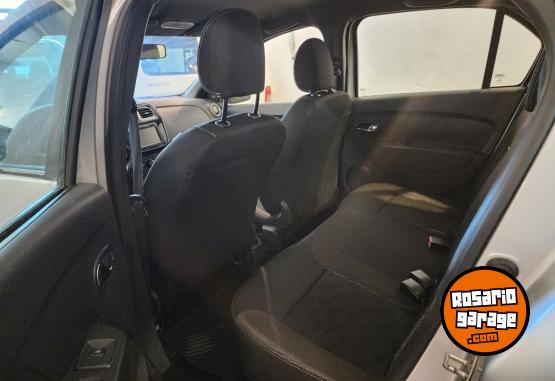 Autos - Renault Logan 2022 GNC 92000Km - En Venta