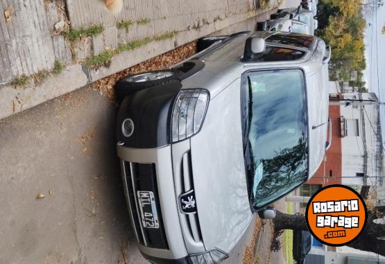 Utilitarios - Peugeot Partner patag�nica HDI 2013 Diesel 133600Km - En Venta