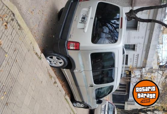 Utilitarios - Peugeot Partner patag�nica HDI 2013 Diesel 133600Km - En Venta