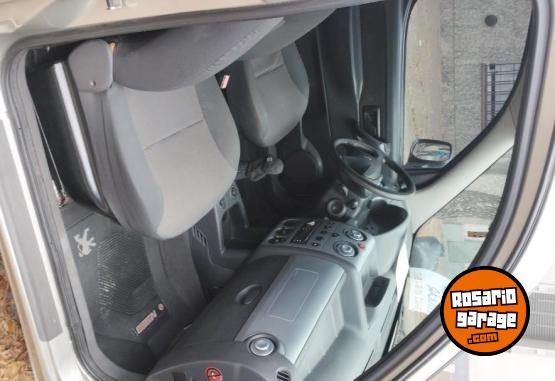 Utilitarios - Peugeot Partner patag�nica HDI 2013 Diesel 133600Km - En Venta