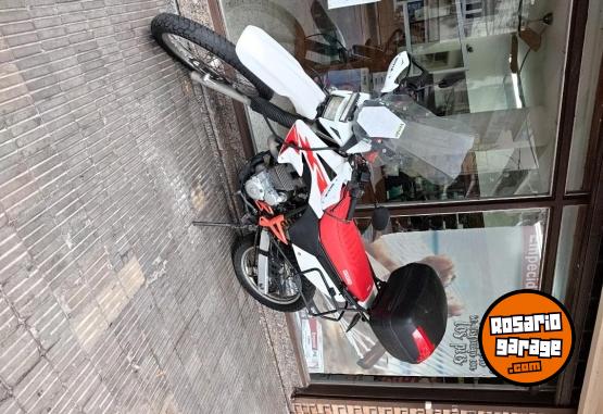 Motos - Honda Xr tornado 250 2015 Nafta 59000Km - En Venta