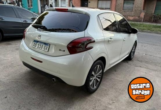 Autos - Peugeot 208 1.6 ALLURE NAV 2017 Nafta  - En Venta