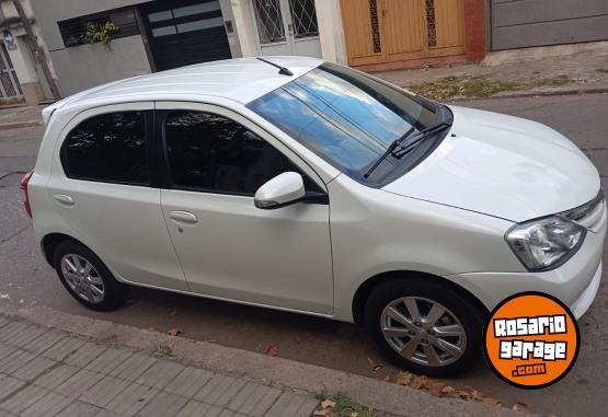 Autos - Toyota Etios xls 2016 Nafta 120000Km - En Venta