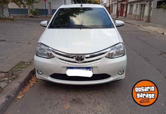 Autos - Toyota Etios xls 2016 Nafta 120000Km - En Venta