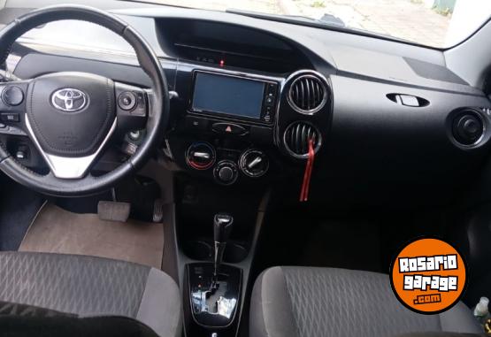 Autos - Toyota Etios xls 2016 Nafta 120000Km - En Venta