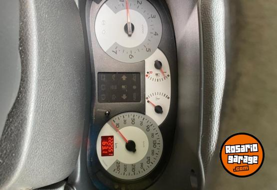 Autos - Renault Clio II Pack Plus 2010 Nafta 222600Km - En Venta