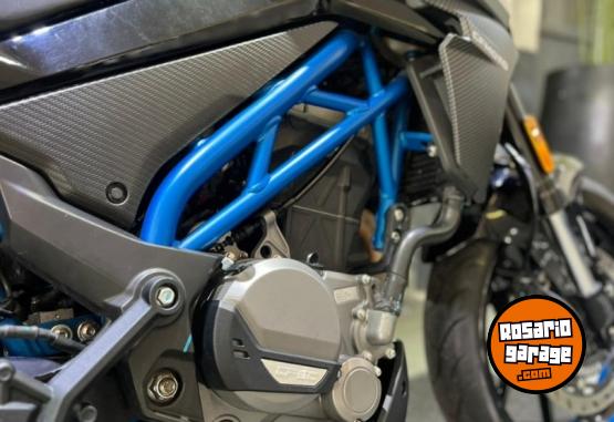 Motos - CF NK 300 2023 Nafta 14520Km - En Venta