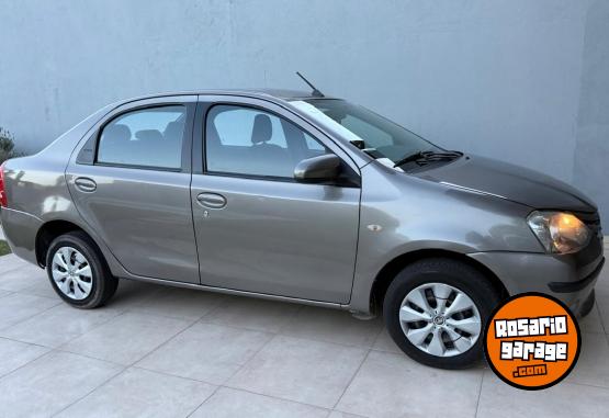 Autos - Toyota Etios 2016 Nafta  - En Venta
