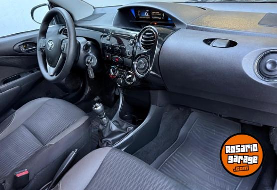 Autos - Toyota Etios 2016 Nafta  - En Venta