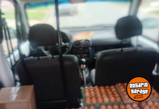 Utilitarios - Renault Kangoo 1.6 2017 Nafta 100000Km - En Venta